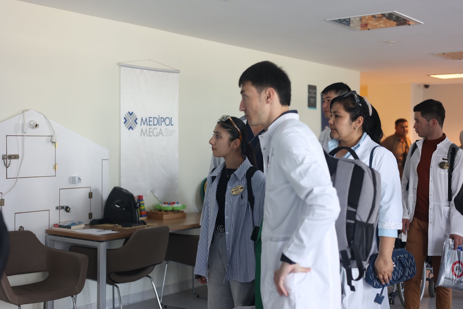 Medipol klinikasi robotik reabilitatsiya bo‘limi bilan tanishuv