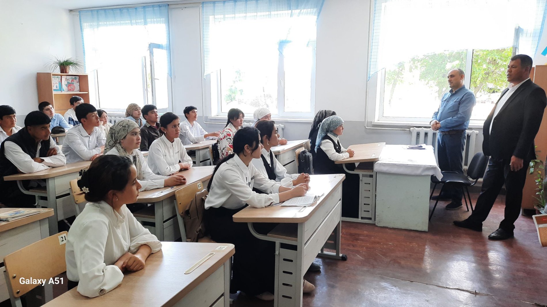 Professor-o‘qituvchilar Oltinsoy maktablarida master-klass o‘tkazdi